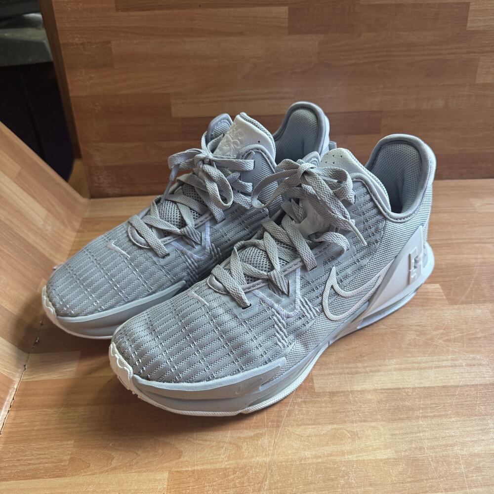 Nike LeBron Witness 6 TB sneakers in the Wolf Grey size 8.5